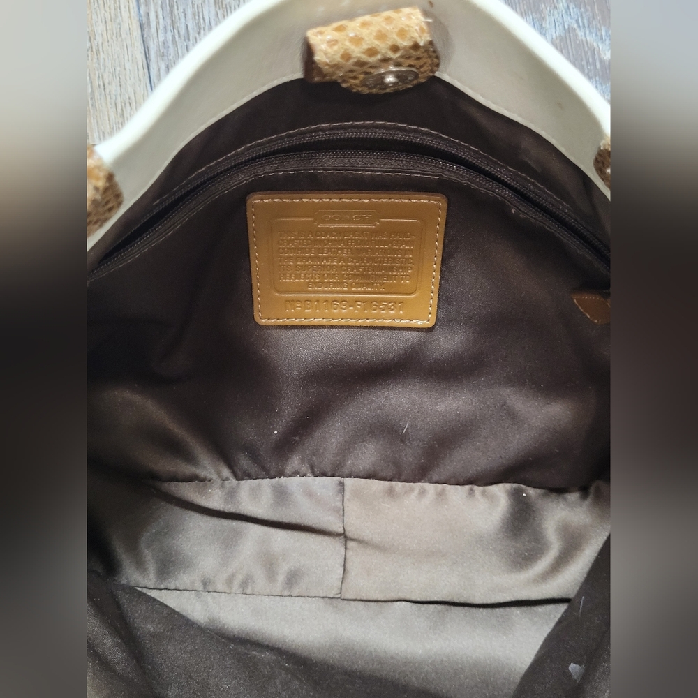 Coach White and Brown Leather Shoulder Bag - Picture 8 of 13